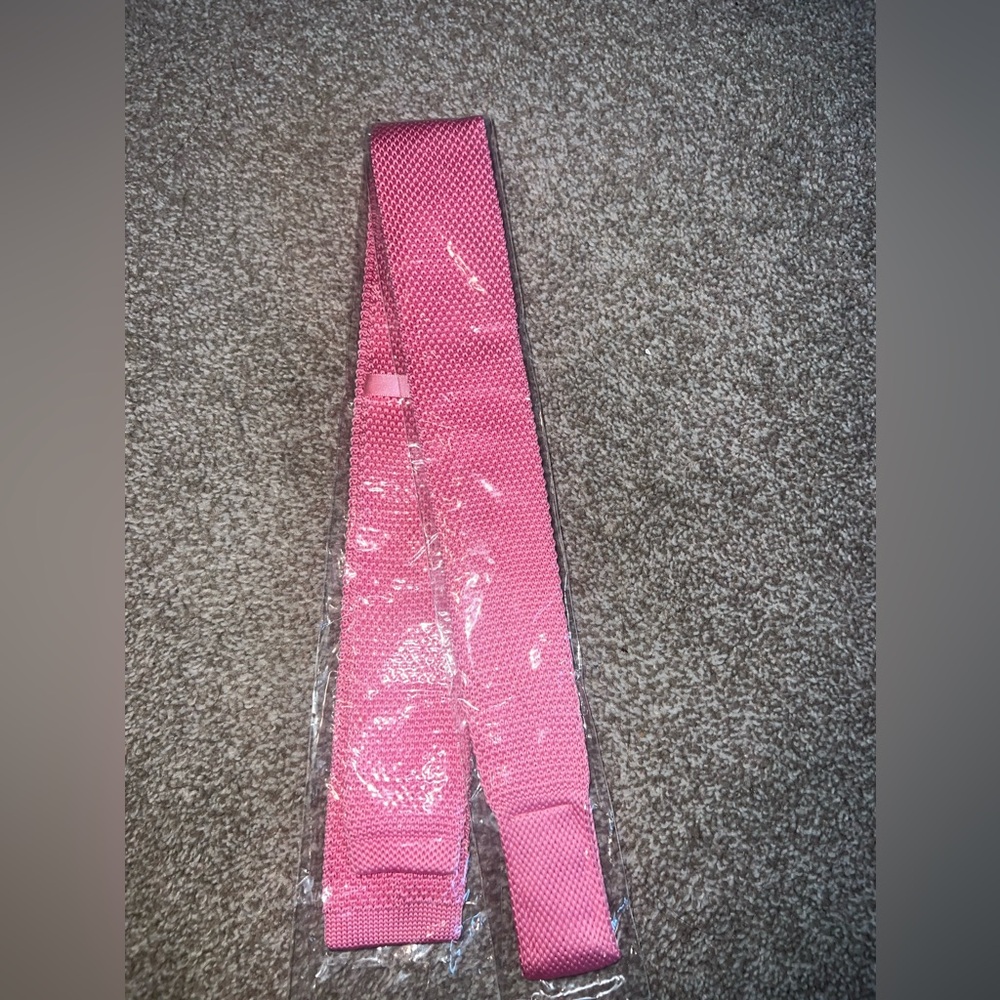 Pink skinny Knit tie